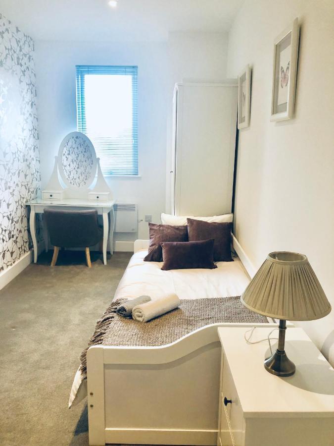 Snapos Luxury Serviced Apartment - Meridian House Бедфорд Экстерьер фото